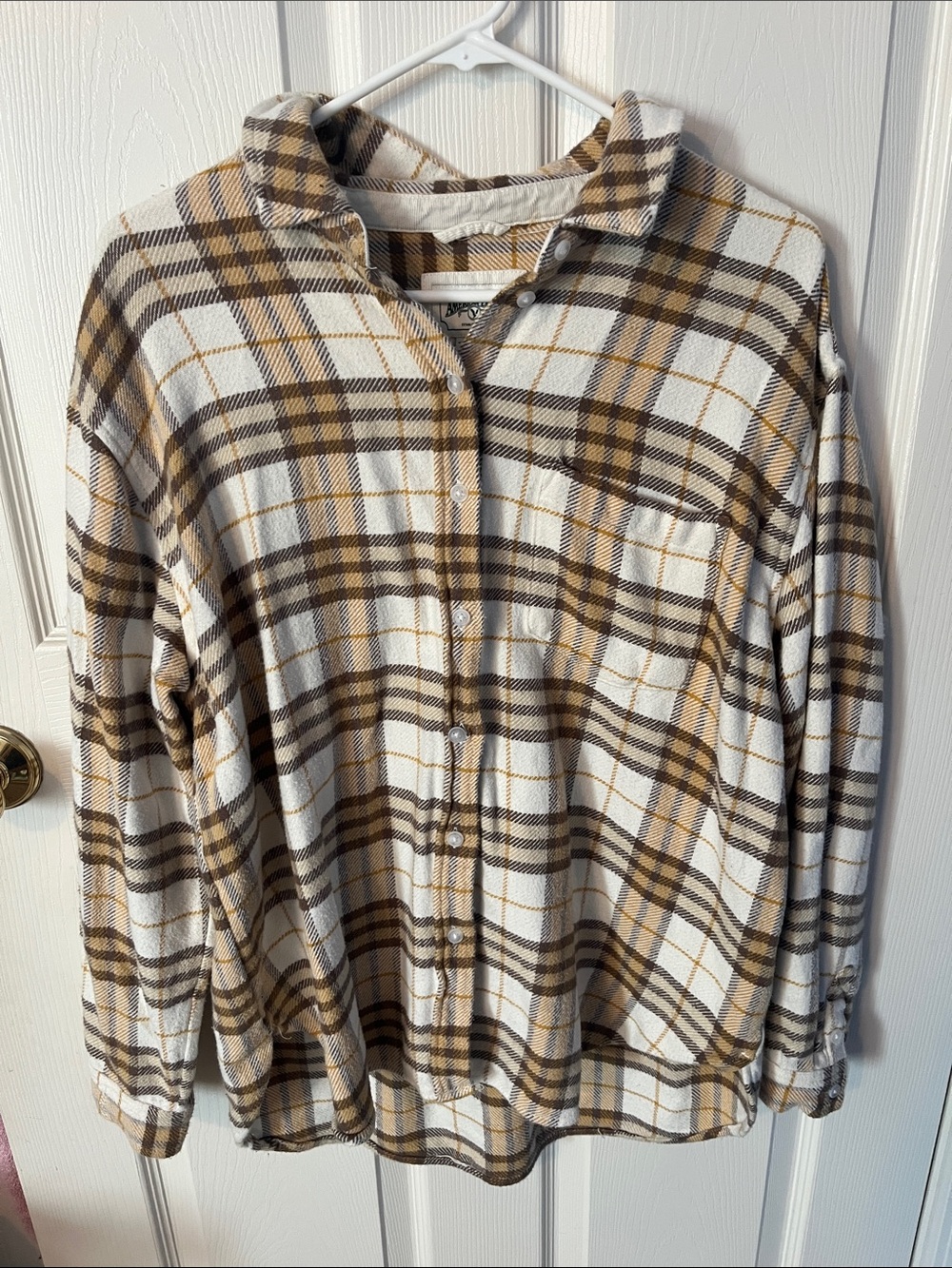 American Eagle Outfitters Plaid Button-Down Shirt in White, Brown,Yellow and Tan